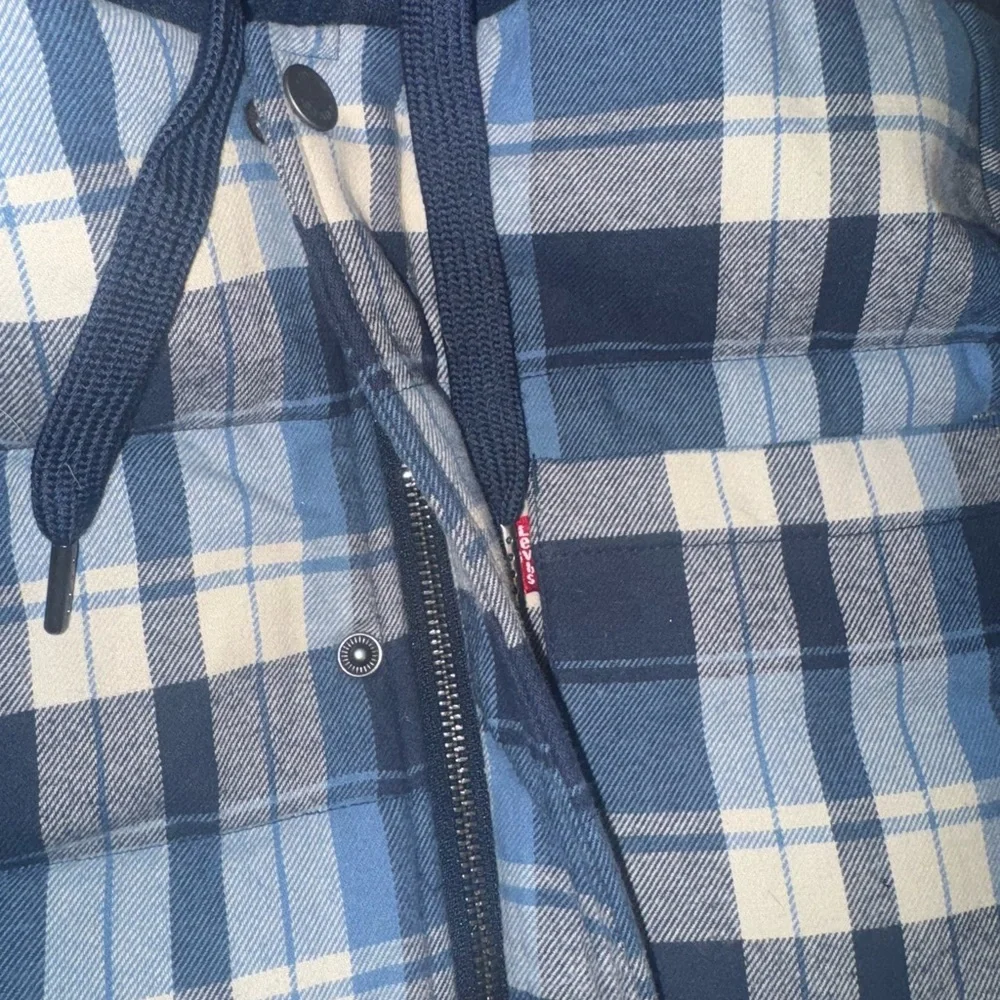Levi's Navy and Light Blue Plaid Shirt Jacket - Picture 5 of 8